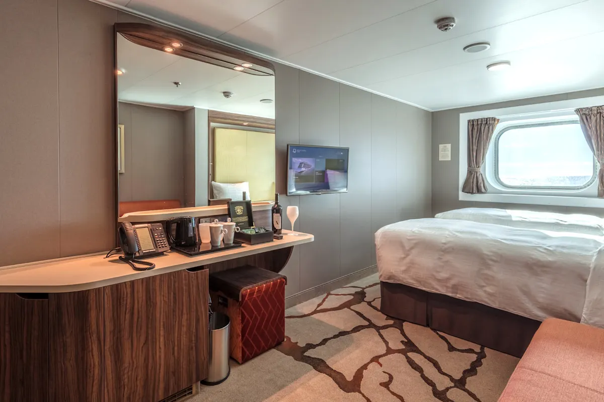 Singapore, Phuket & Luxury Cruise in Singapore & Thailand